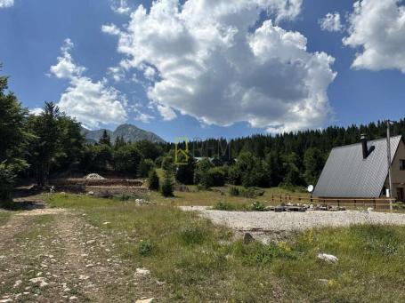 Prodaja- zemljiste 649m2 u Motickom gaju