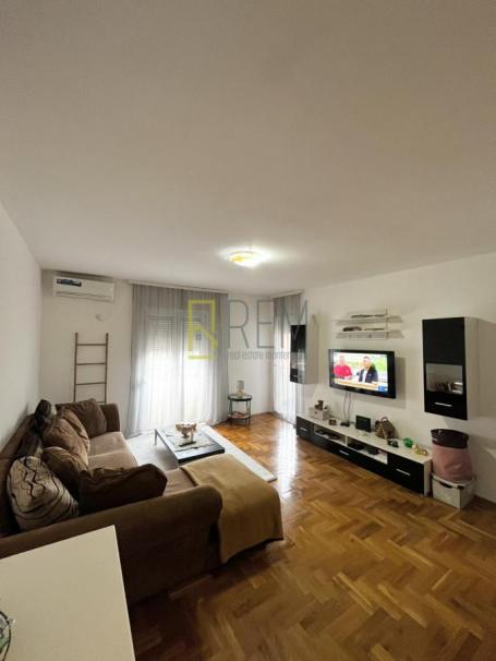 Prodaja- opremljen jednosoban stan površine 60m2 u Zagoriču