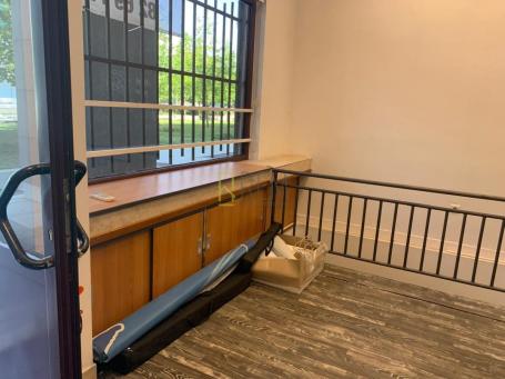 Prodaja- Poslovni prostor 120m2 Preko Morace