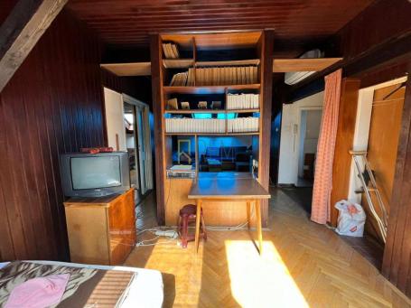 Prodajemo- dvosoban stan 70m2, u centru Podgorice