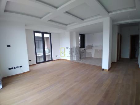 Prodaja- lux jednosoban stan 104 m2, Capital Plaze
