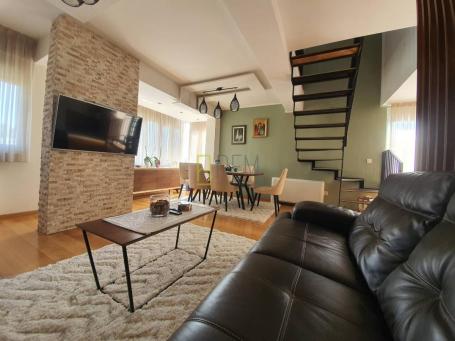 PRODAJA – U potpunosti opremljen duplex stan – Zabjelo, Podgorica