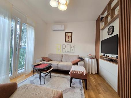 Prodajemo- jednosoban kompletno namješten stan povrsine 32m2, Ljubović