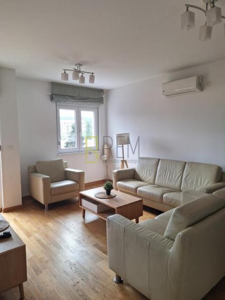 Izdavanje, Stan, 64m2 , Zagorič