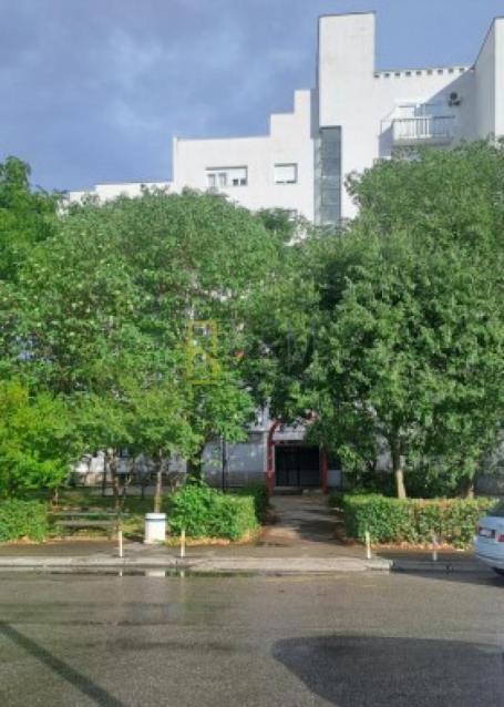 Prodajemo- dvosoban stan 72m2, Zabjelo