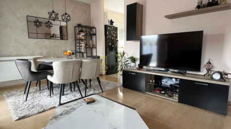Prodajemo- jednosoban namješten stan 53m2 u City kvartu