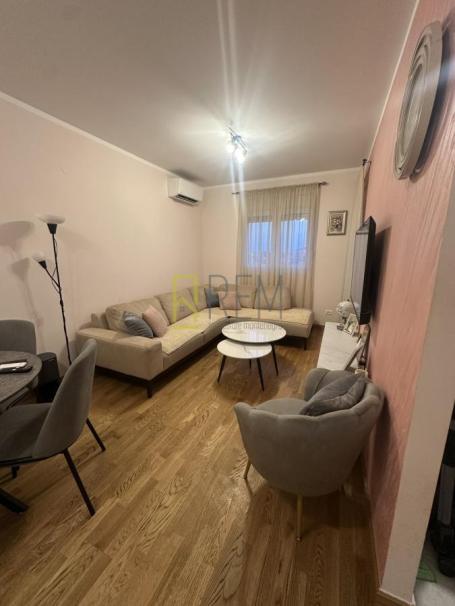 Prodajemo- namjesten jednosoban stan od 41m2 iza Titeksa, na Zabjelu