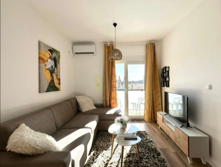 Prodajemo- nova garsonjera 26m2 u zgradi na Zabjelu