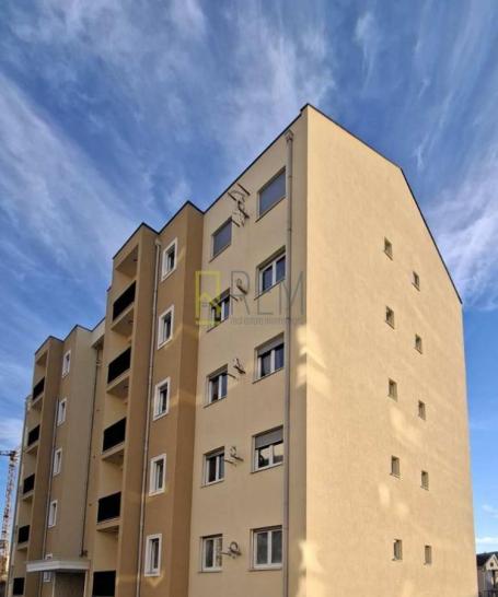 Prodajemo – jednosoban neuseljavan stan 38m2 na Zabjelu izad Multicoma