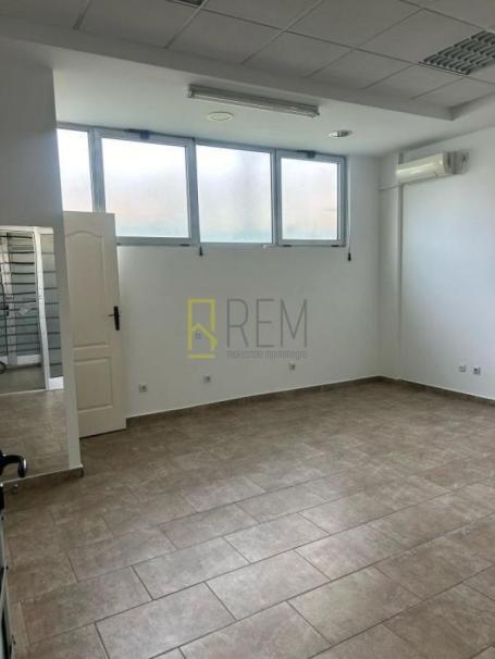 Prodajemo- poslovni prostor 24m2 na Pobrežju