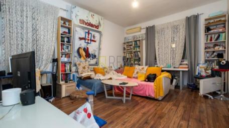 Prodajemo- dvosoban stan 70m2 u centru Podgorice