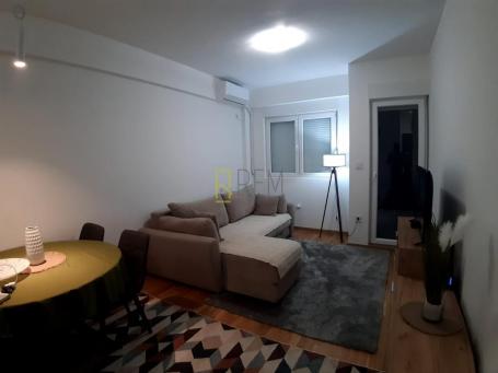 Prodajemo- jednosoban kompletno namjesten stan od 40m2, na Zabjelu