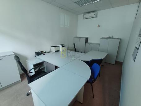 Prodaja- poslovni prostor 90m2, Zabjelo