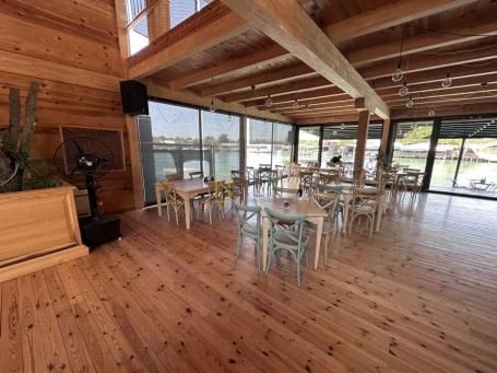 PRODAJA- RESTORAN SA DVIJE KUCICE, ADA BOJANA