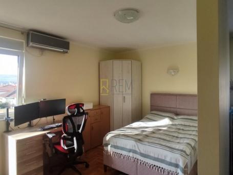 Prodaja- jednosoban namješten stan 46m2 sa parkingom, Dalmatinska