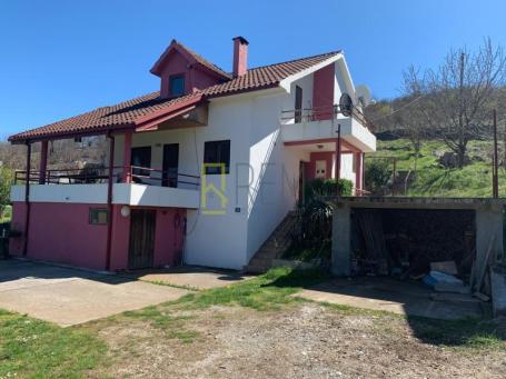 Prodaja - Zemljište sa kućom Bandici
