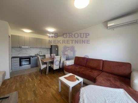 Odličan trosoban stan na Novom Naselju