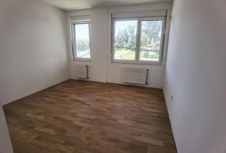 Uskoro useljiv fantastican trosoban, povrat PDV-a!