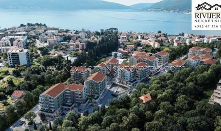Na prodaju dvosoban stan sa pogledon na more Tivat