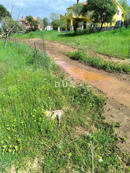 ISTRA, PEROJ - Prodaja građevinske parcele
