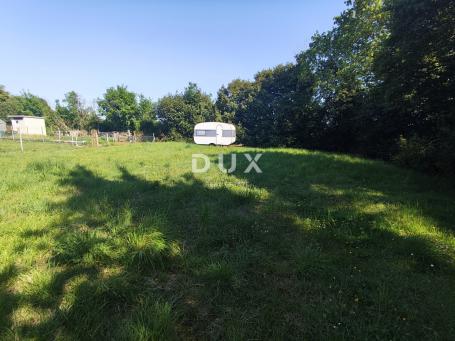 ISTRA, PULA - Građevinsko zemljište s pravomoćnom građevinskom dozvolom 