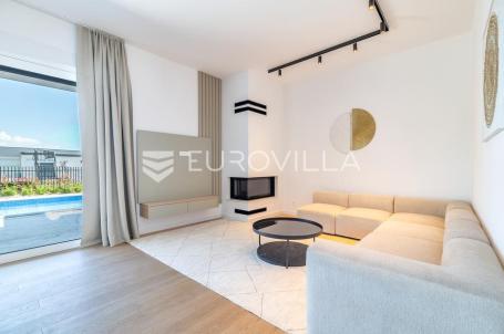 Zagreb Maksimir luksuzana dvojna kuća sa bazenom 210 m² PRVI NAJAM