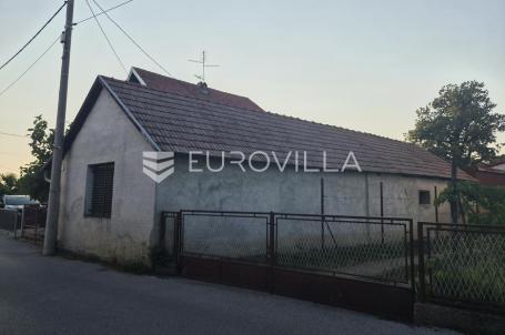 Zagreb, Donja Dubrava, kuća 102 m² na zemljištu 150 m²