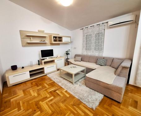 Dvosoban namješten stan, 63m2, Zabjelo, Podgorica