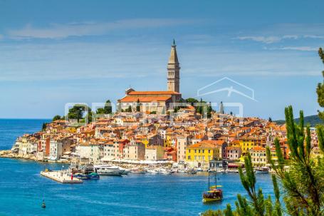 Istra, Rovinj, Ulica Carera, PRILIKA - stan 33 m2 na odličnoj lokaciji, 4. kat