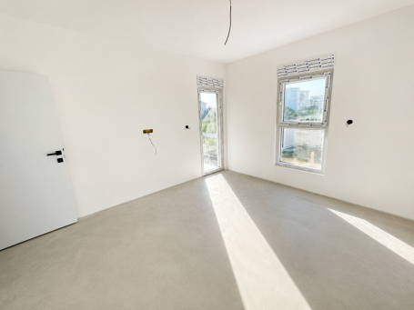 Новостройка в Баре, 43 м², 100 м до моря
