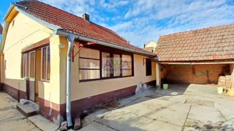 Deronje – Useljiva dvosobna kuća 93m², plac 314m²