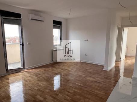 Batajnica, centar, novogradnja, 2.5