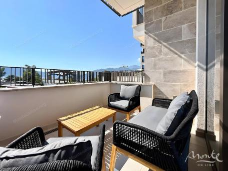Luksuzni trosobni stan u Boka Place, Porto Montenegro