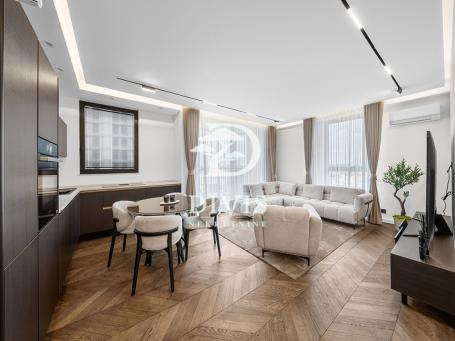 Luksuzan trosoban stan u BW Metropolitan,82m2