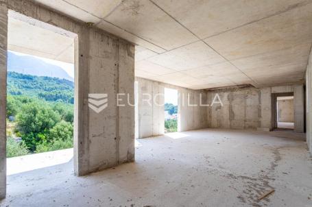 Makarska, Tučepi, dvoetažan trosobni stan u modernoj novogradnji