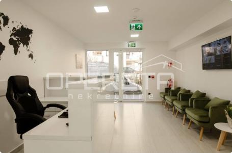 HOSTEL, PRODAJA, ZAGREB, TREŠNJEVKA, 320 M2+3 PARKING