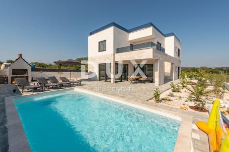 ZADAR, POLJICA BRIG - LUKSUZNA VILA S BAZENOM 