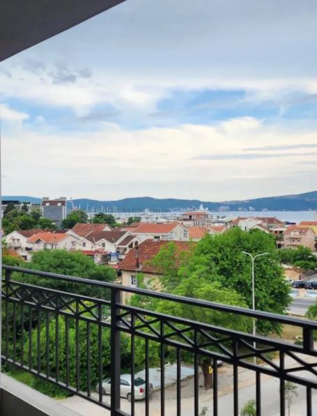 **Prodaja trosobnog stana u Seljanovu, Tivat**