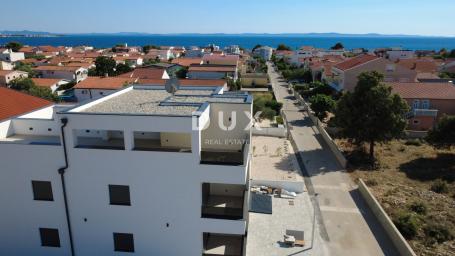 ZADAR, VIR - Vrhunski stan s krovnom terasom i prekrasnim pogledom! S3