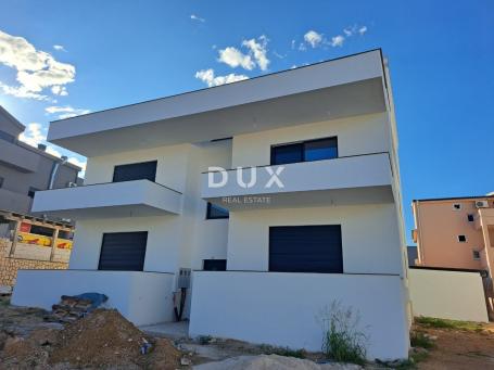 OTOK PAG, PAG - ekskluzivan stan 2S+DB u NOVOGRADNJI + terasa! PRILIKA!