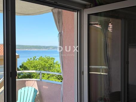 CRIKVENICA - stan 87 m2, 2S+DB, UDALJEN SAMO 50 METARA OD PLAŽE! PRILIKA! HITNA PRODAJA!