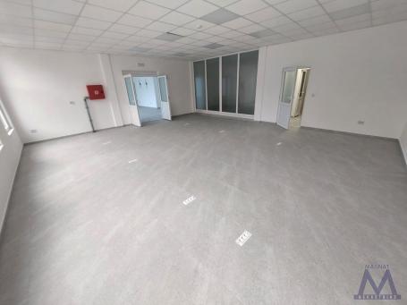 Novi Sad- Slana bara, izdaje se potpuno nov poslovni objekat na uređenoj i ograđenoj parceli površin