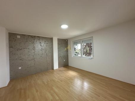 Kompletno renoviran jednosoban stan na prvom spratu – retka ponuda!