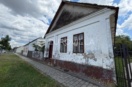 Semeljci, autentična prizemnica s velikim potencijalom
