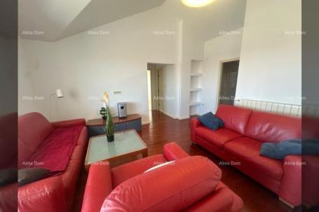 Stan Poreč – Prostrani penthouse s velikom terasom i  pogledom na more