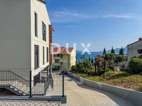OPATIJA, PAVLOVAC - veći stan 143m2, 3 spavaće sobe, krovna terasa, novogradnja blizu Opatije, pogle