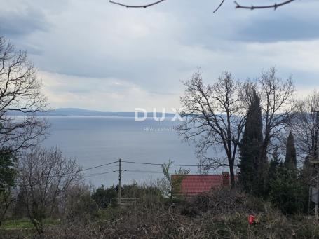 OPATIJA, VEPRINAC - Građevinsko zemljište 725m2 s građevinskom dozvolom i pogledom na more