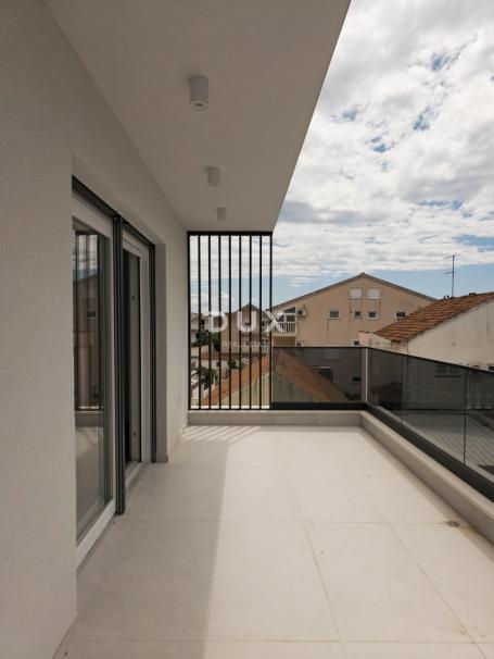 Vodice, Stablinac, penthouse s krovnom terasom, 121 m²
