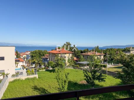 OPATIJA, LOVRAN - Samostojeća kuća i zemljište 1250m2 s pogledom na more samo 300m od centra