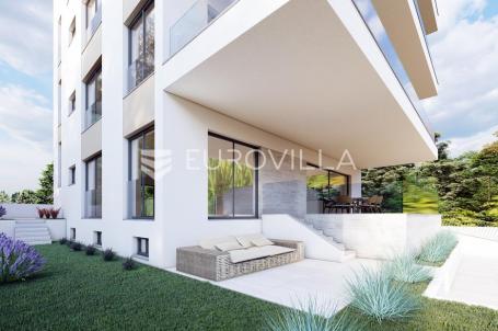 Zadar, Diklo, Luksuzni prizemni stan s vrtom i bazenom, 325 m² korisne površine